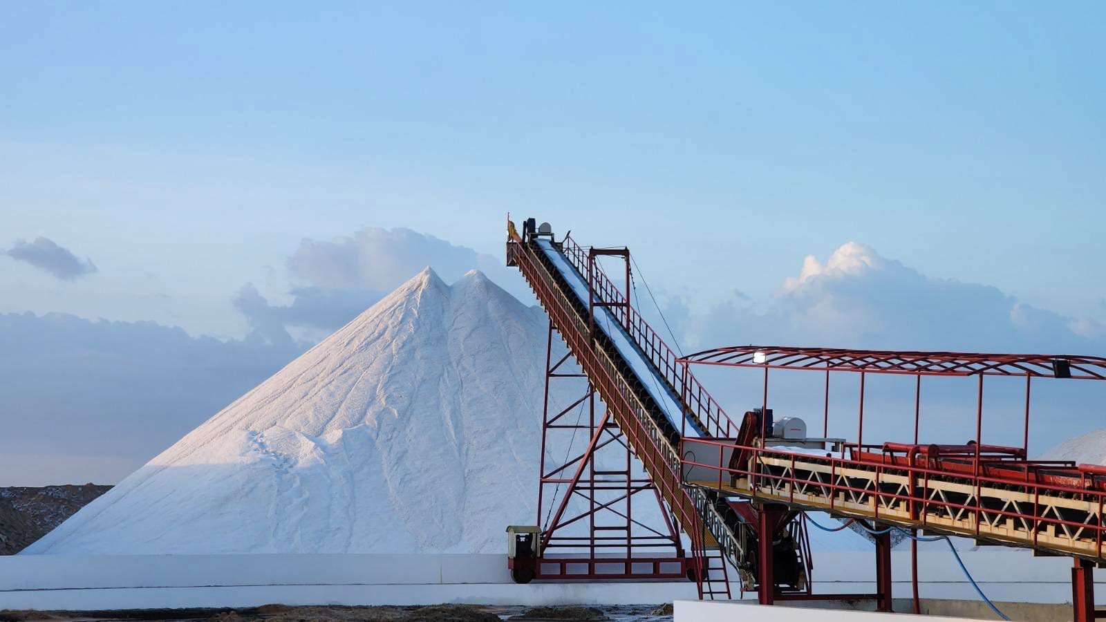 Salt washing plant operations